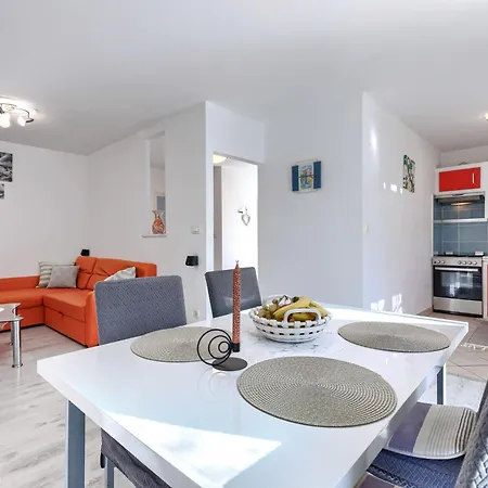 Hébergement de vacances Sandra By Interhome